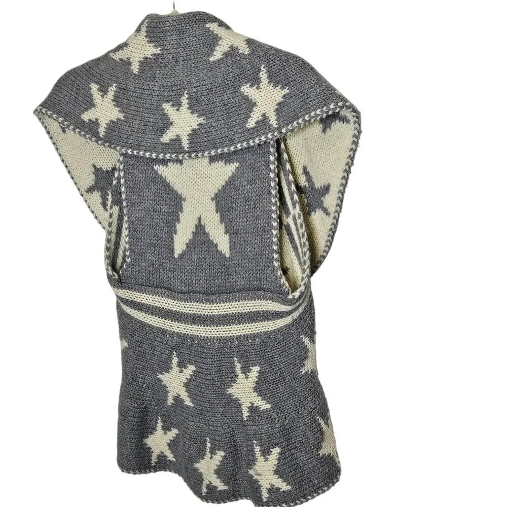 Elan Gray Cream Star Pattern Acrylic Knit Vest Big Safety Pin Clip 4th of July O